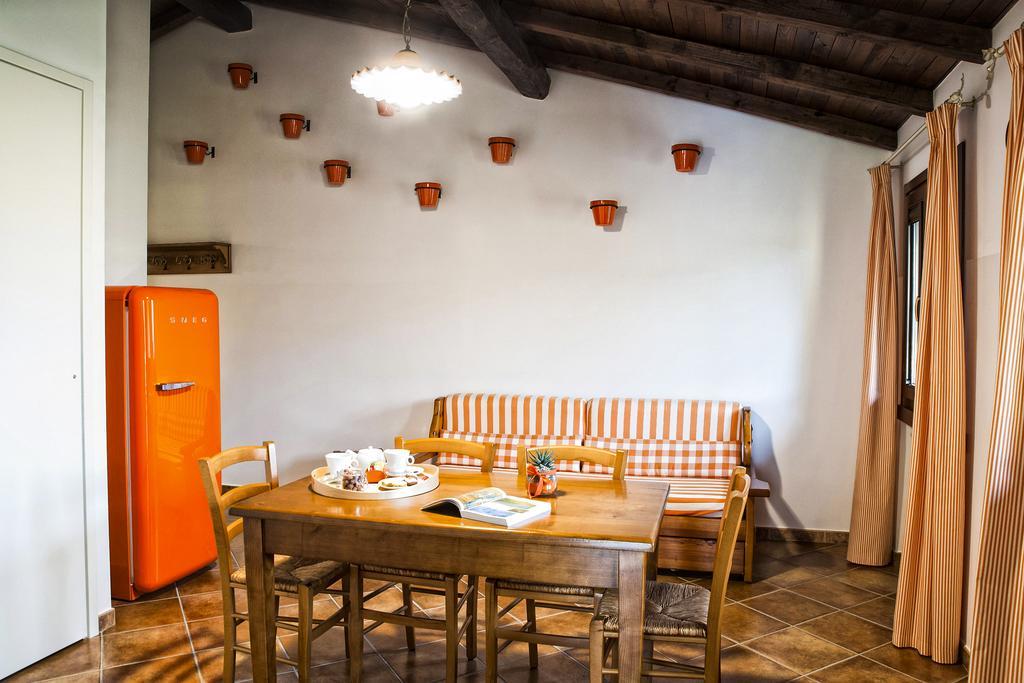 Agriturismo La Valle Di Vico Caprarola Bagian luar foto